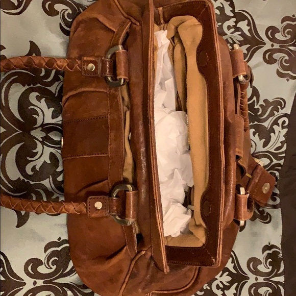 Isabella Adams - Picture 3 of 5